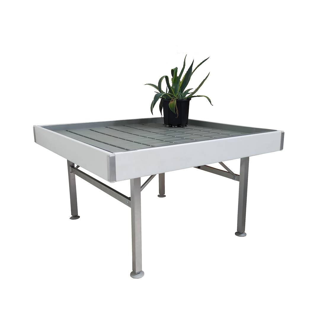 Mesa Linea en madera AMOR, Dimensión: 1260 mm x 1260 mm, Altura: h 750 mm, Color: Madera blanca, Paquete: 5 piezas