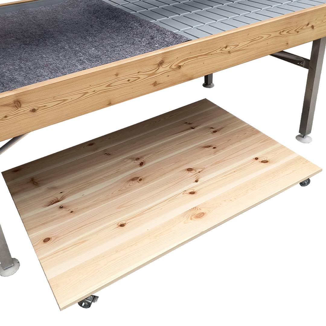 Estribo de madera natural con ruedas