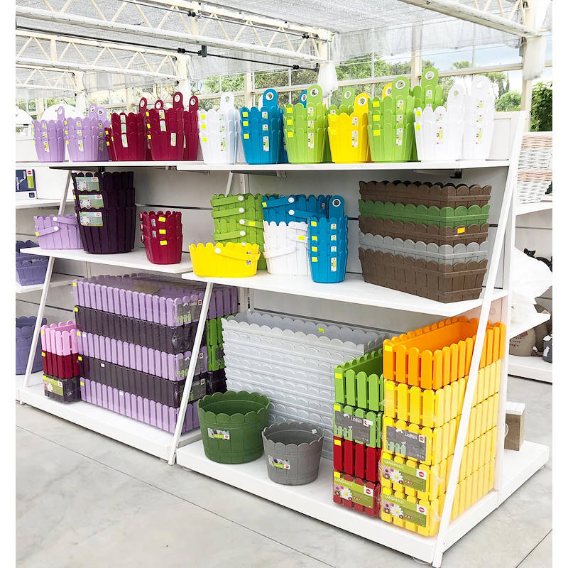 Wood gondola with adjustable shelves