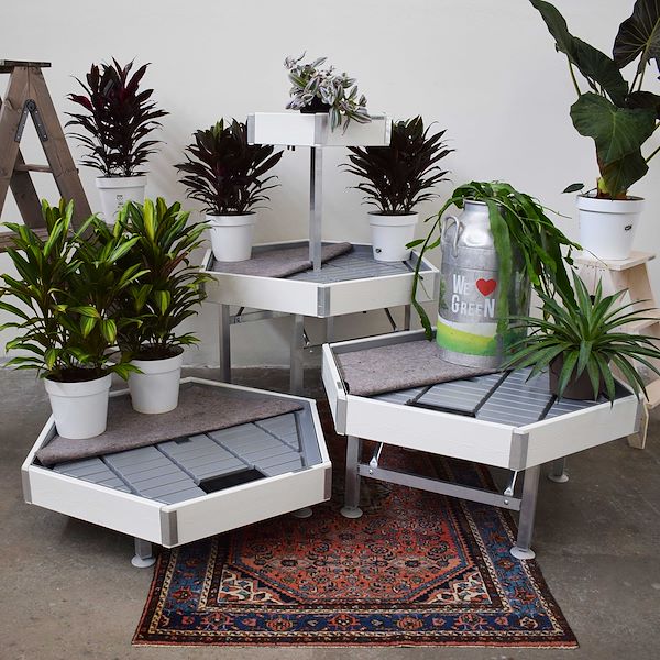 Mesa hexagonal en madera linea amor