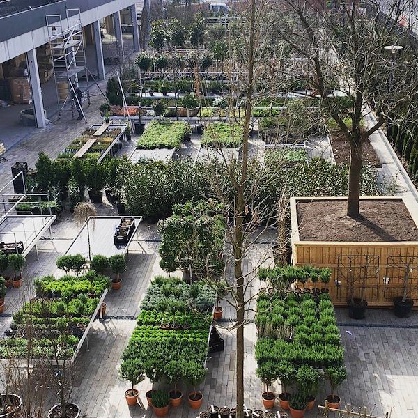 Mesa expositora fija de aluminio para montar