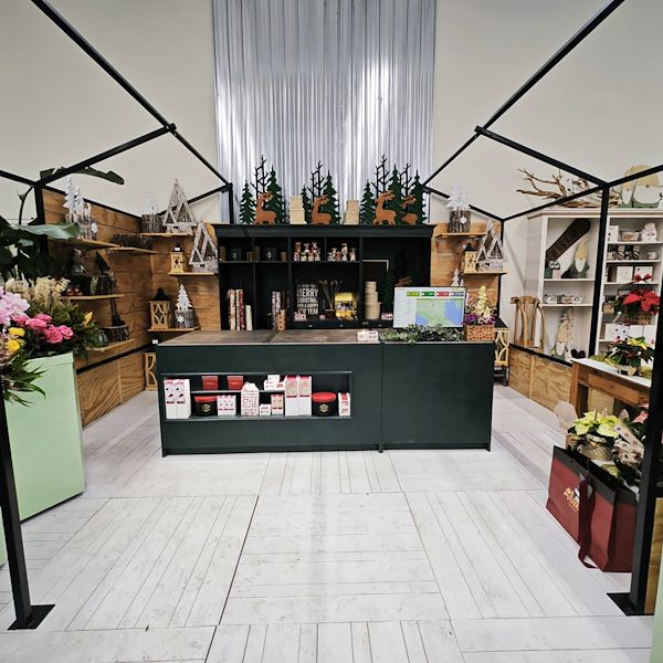Organizzazione Orlandelli presenta il nuovo concept d'arredo per l'area confezionamento di piante e fiori
