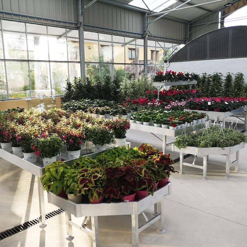 Banc d'extrémité pour table