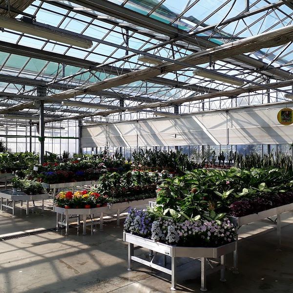 Ready-to-assemble fixed water tables in aluminum