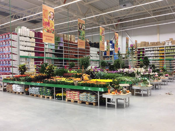 BauCenter präsentiert die neue Pflanzen- und Blumenabteilung