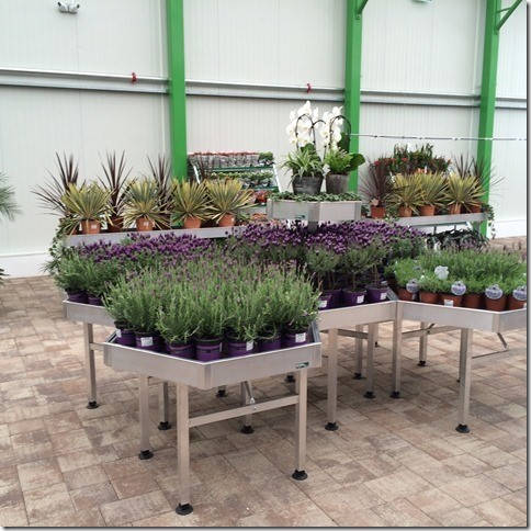 Glissando Garden Center: aluminum and accessories furnishing