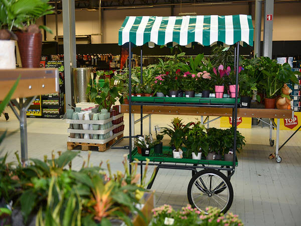 MERKUR enhances the plants and flowers department with the Orlandelli concepts