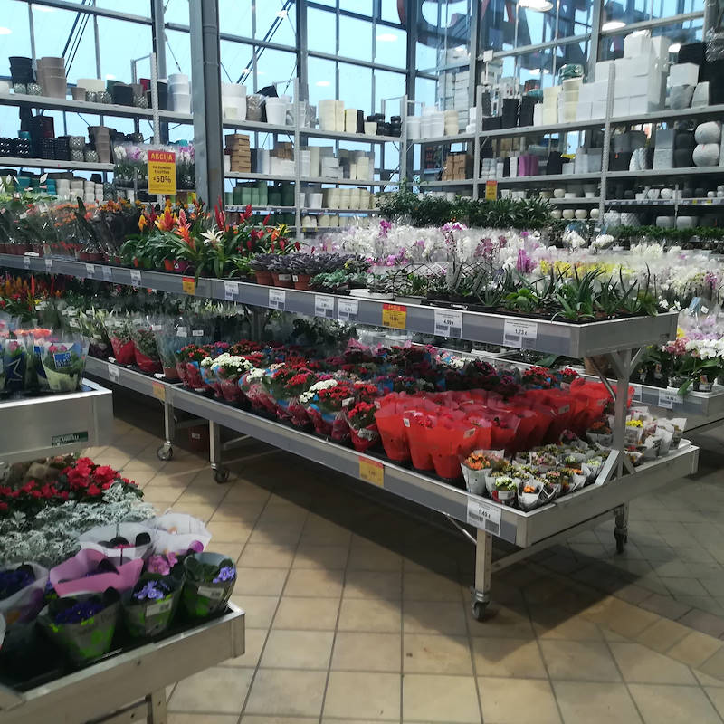 Mesa sobre ruedas de aluminio para montar