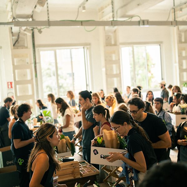 Orlandelli y Piantala: El mobiliario para vivir la jungla en la ciudad