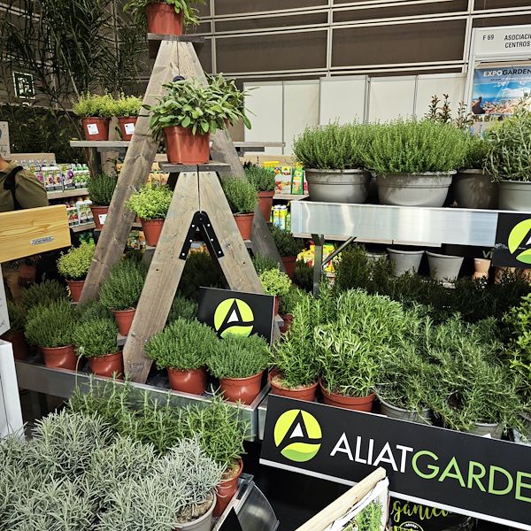 Escaliers pour plantes et fleurs