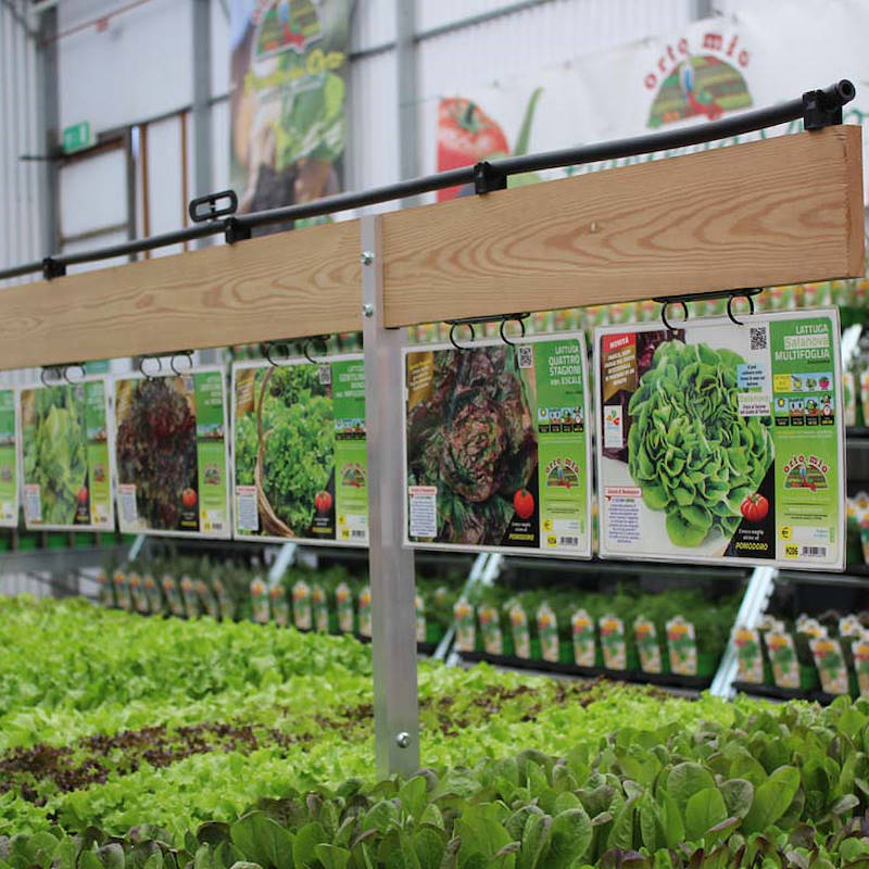 Wood cards holder with support adjustable in height